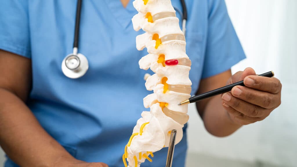 miglior neurochirurgo roma colonna vertebrale – neurochirurgia spinale mininvasiva